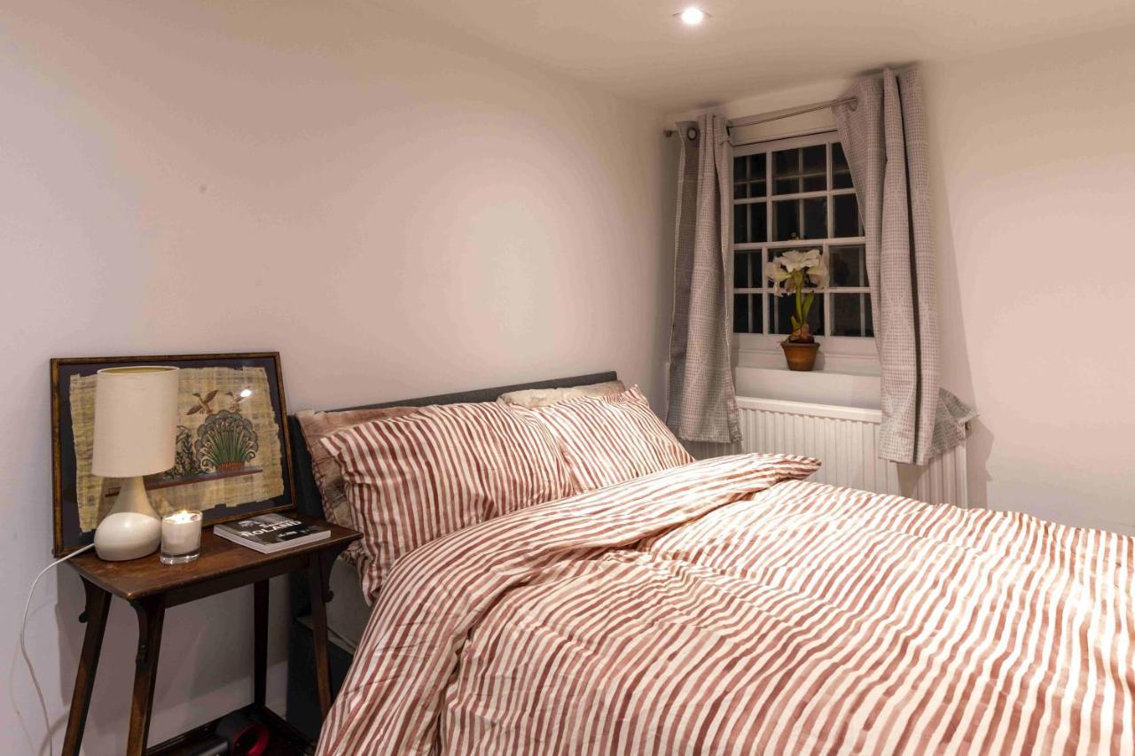 Shared Guest House 5 Mins Walk From Vauxhall And Nine Elms Station With Off-Site Parking Near Us Embassy 伦敦 外观 照片
